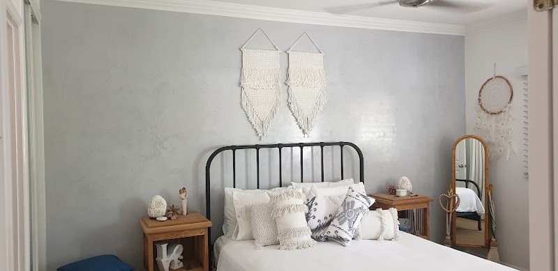 Vogue Painting And Decorative Finishes painter work in Kanimbla