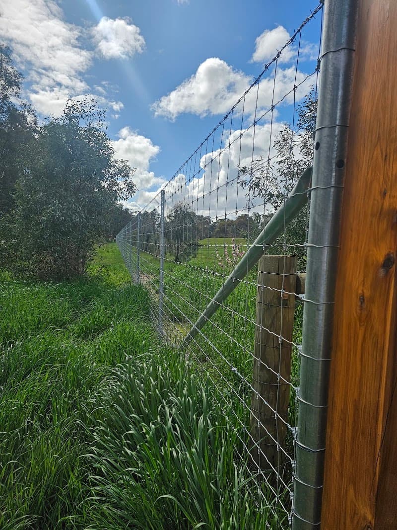 Wahlerts Rural Contracting fencing work in Axe Creek