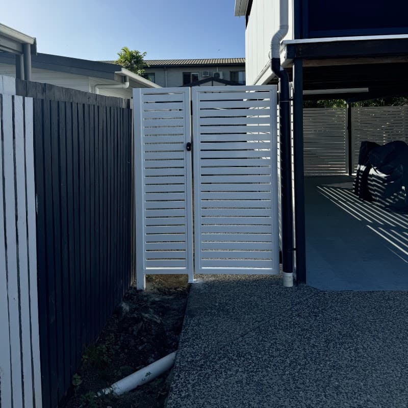 Ward's Aluminium fencing work in Garbutt