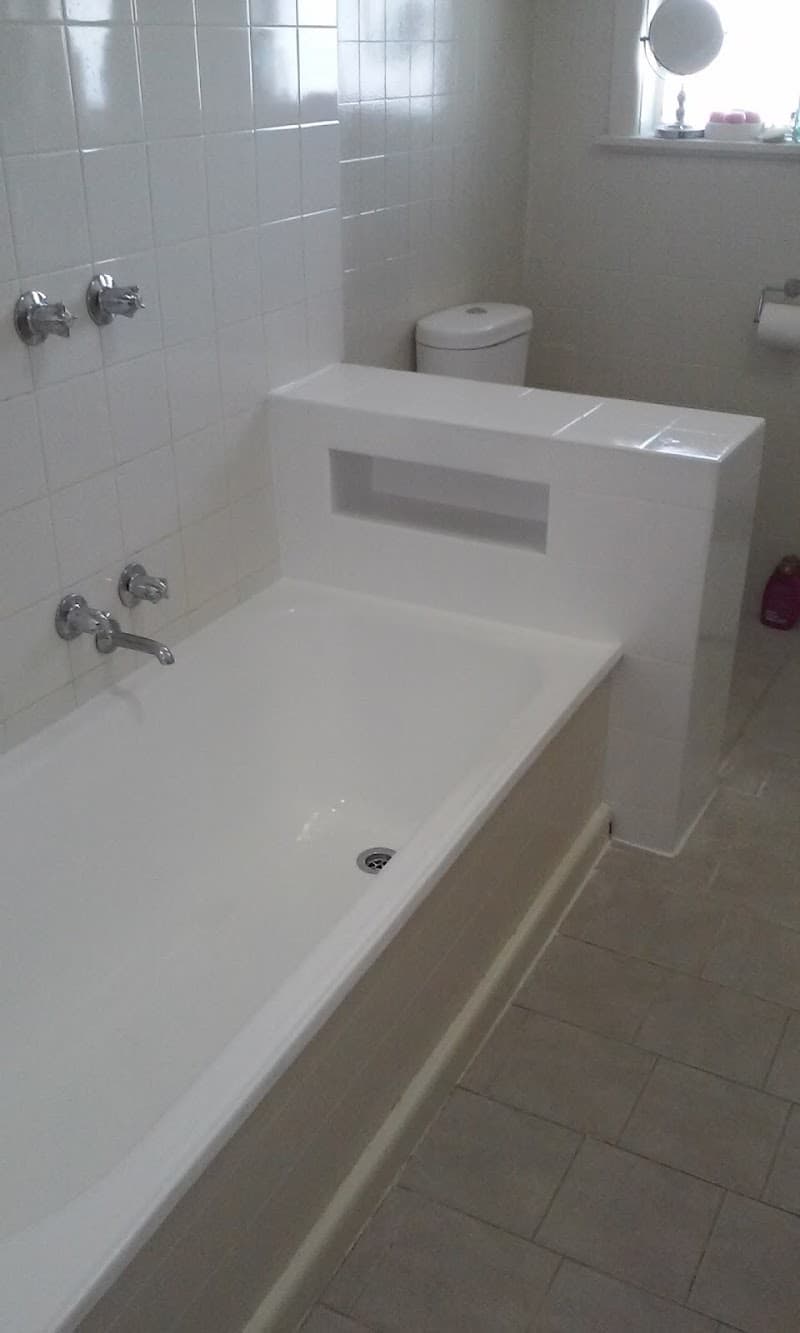 Waylaines Tiling Bath Resurfacing Bendigo-Crack Shower Base Repair Bendigo tiling work in Elphinstone