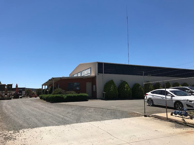 Wayne Horne Earthmoving Pty Ltd demolition work in Wendouree