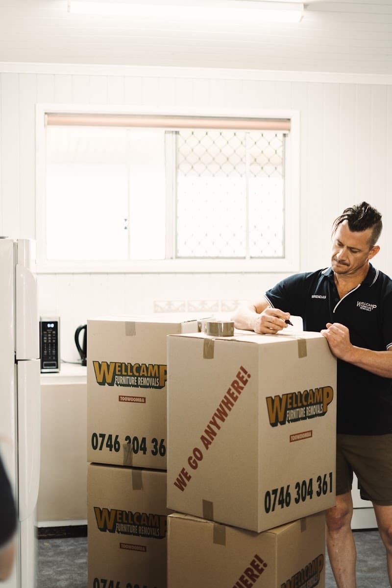 Wellcamp Furniture Removals removalist work in Wellcamp