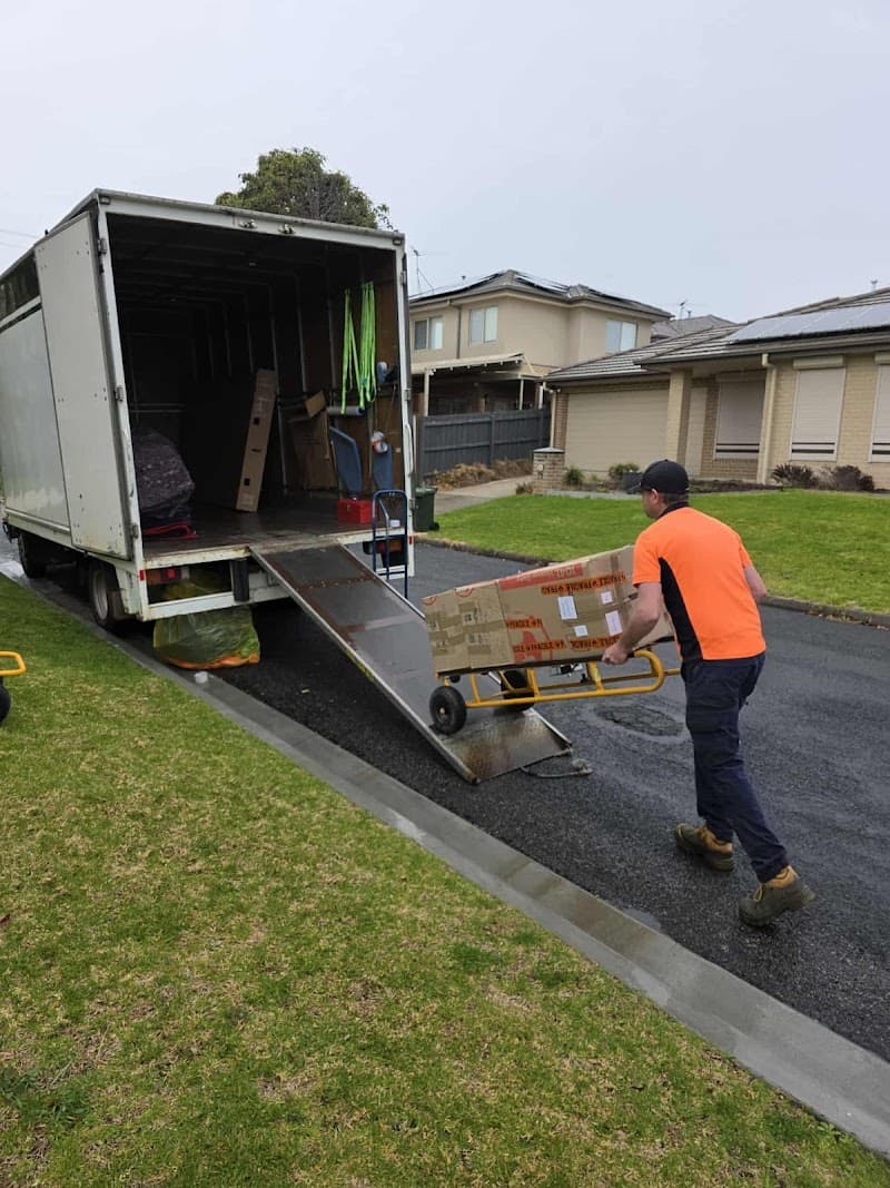 We're Moving Removals removalist work in Frankston