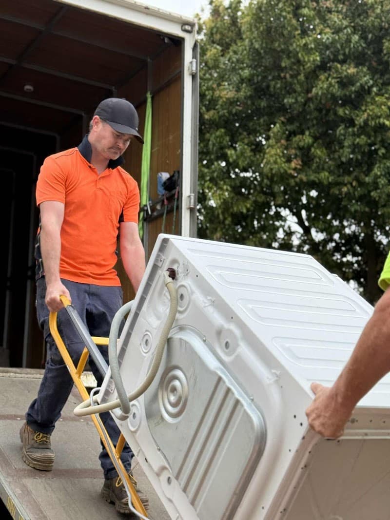 We're Moving Removals removalist work in Frankston