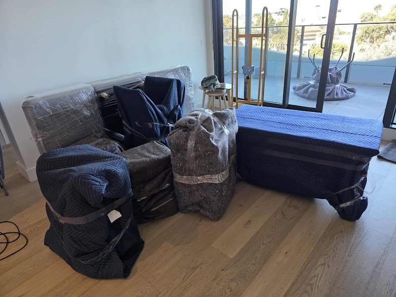We're Moving Removals removalist work in Frankston