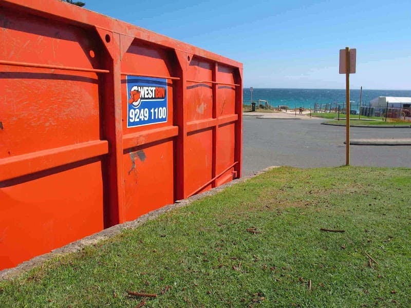 West Bin rubbish removal work in Malaga