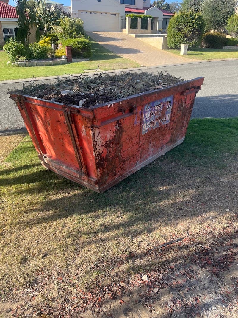 West Bin rubbish removal work in Malaga