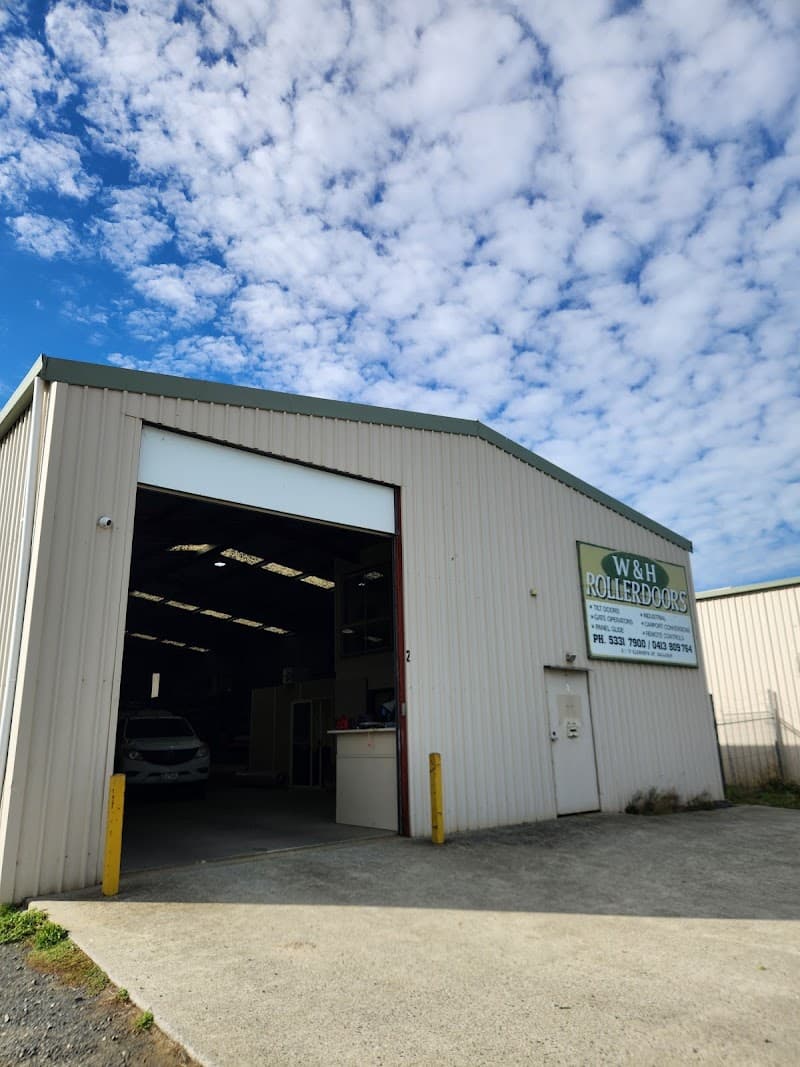 WH Rollerdoors garage doors work in Canadian