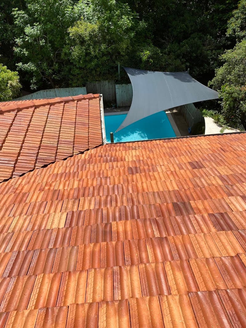 Whitewash Brisbane gutter cleaning work in Bardon