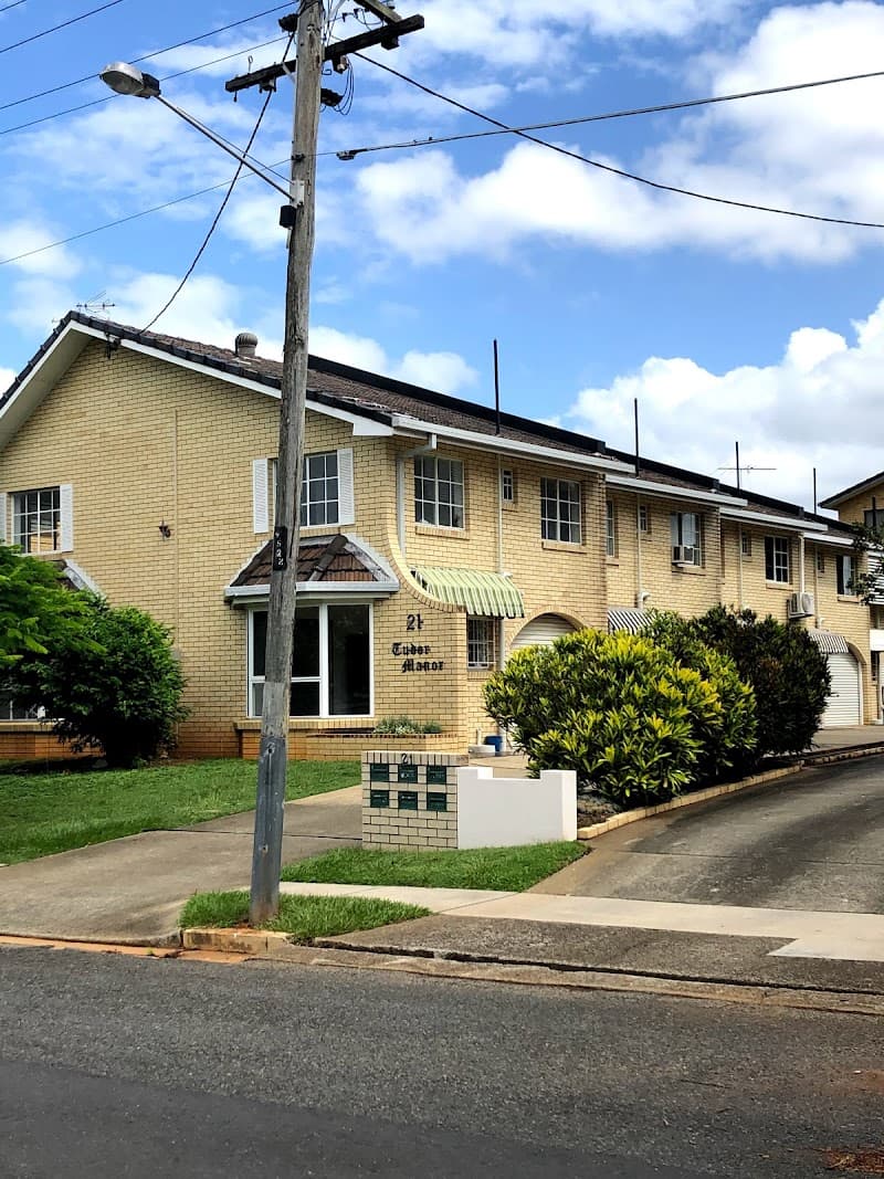 Whitewash Brisbane gutter cleaning work in Bardon