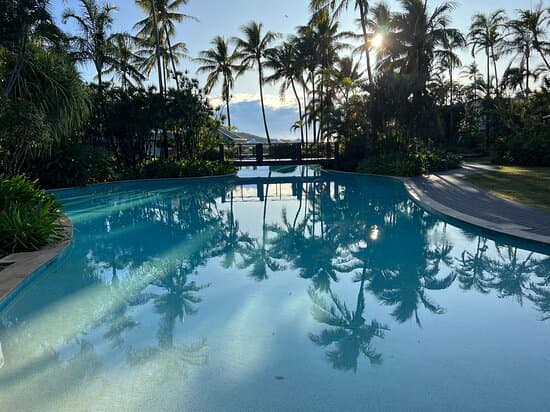 Whitsunday Pool Technician pool maintenance work in Cannonvale
