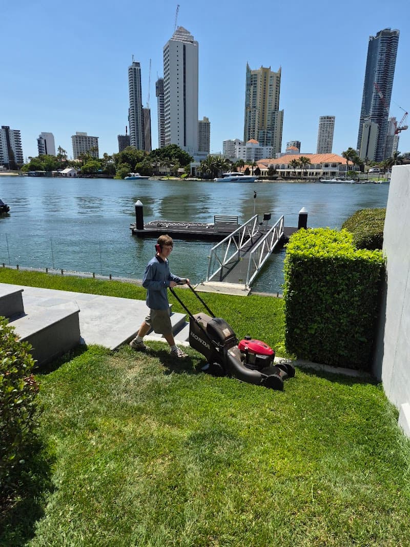 Will’s Lawn Mowing & Trimming Service lawn care work in Bundall