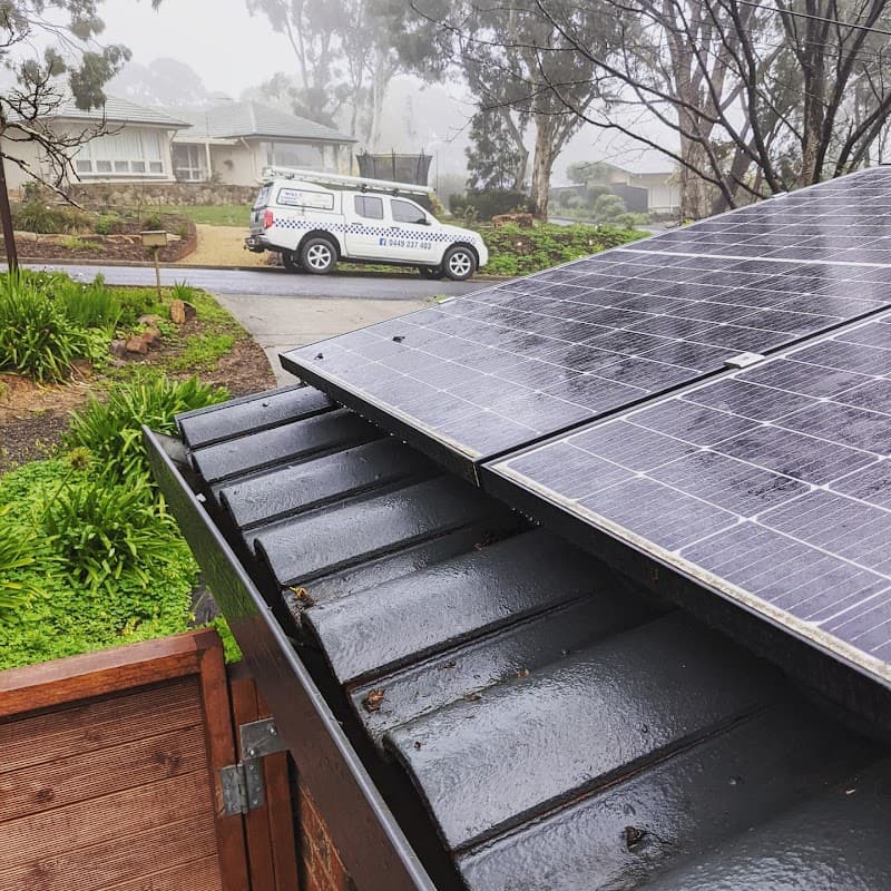 Will's Window Washing & Gutter Cleaning gutter cleaning work in Lonsdale