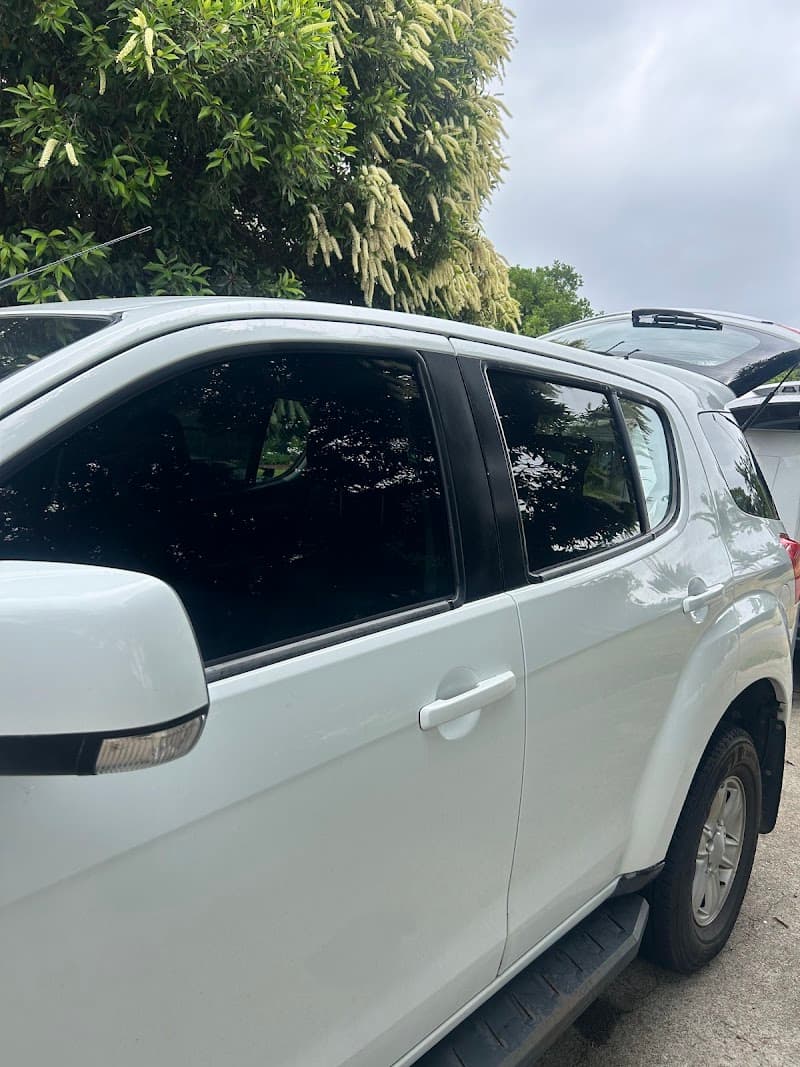 WINDOW TINT BRISBANE window tinting work in Norman Park