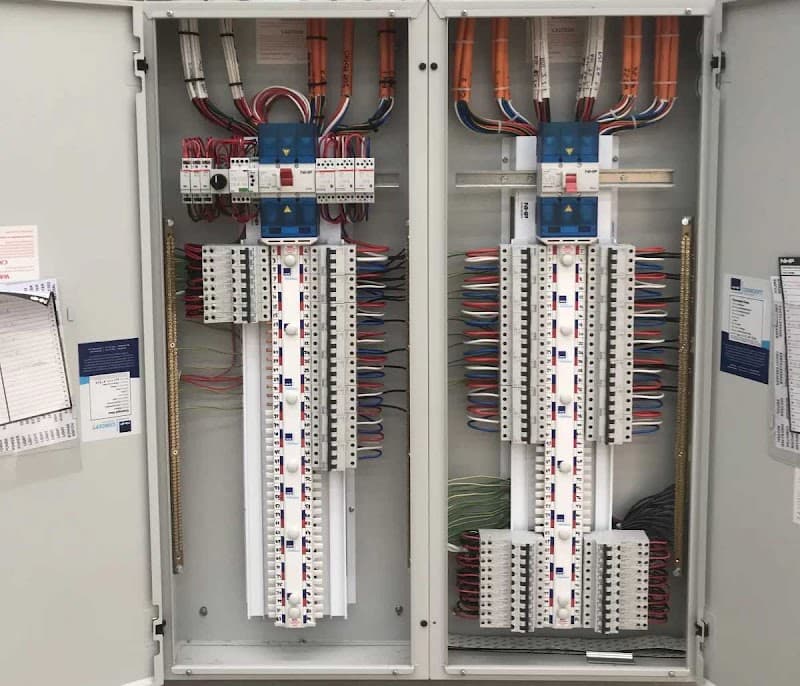 Wired Electrical & Communications electrician work in Launceston