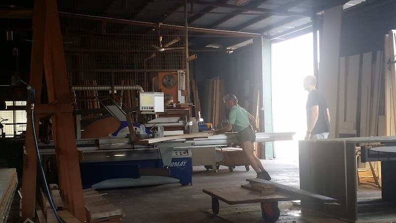 WR Cabinet Making & Joinery carpentry work in Winnellie