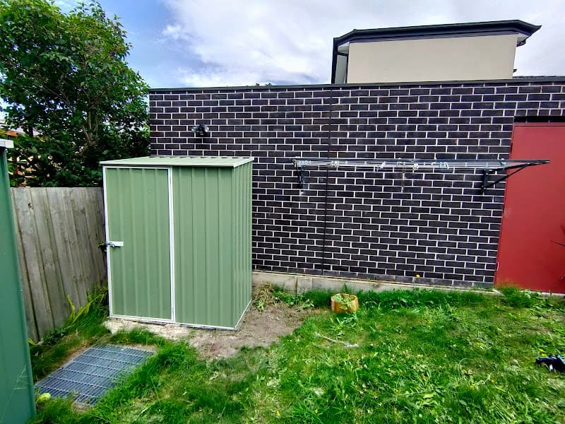 Yellow maintenance and handyman handyman work in Flemington