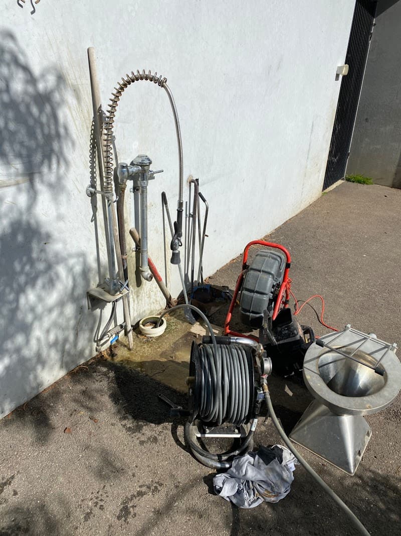 Your Pro Plumber - Blocked Drain & Emergency Plumber | Melbourne plumber work in Carlton