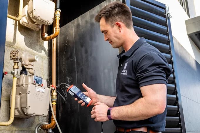Zebra Plumbing plumber work in Richmond