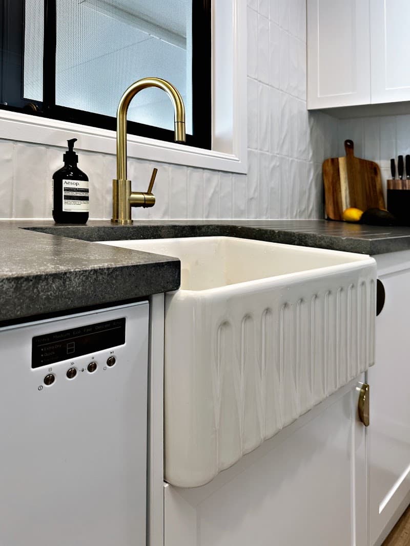 Zero 21 Fit-Outs & Joinery kitchen renovation work in Molendinar