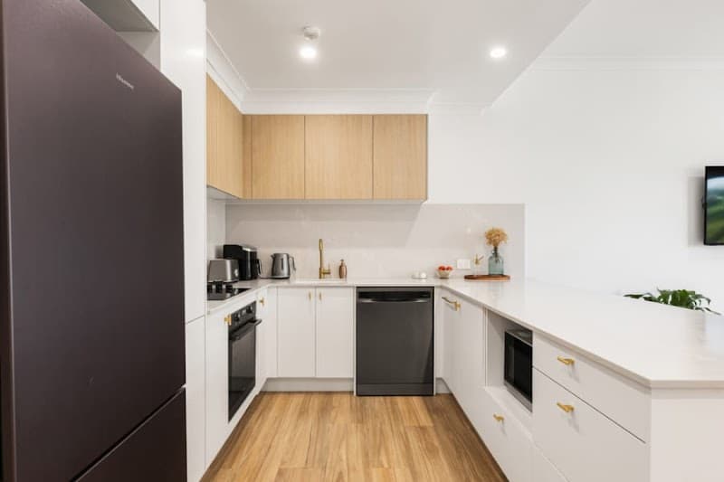 Zero 21 Fit-Outs & Joinery kitchen renovation work in Molendinar